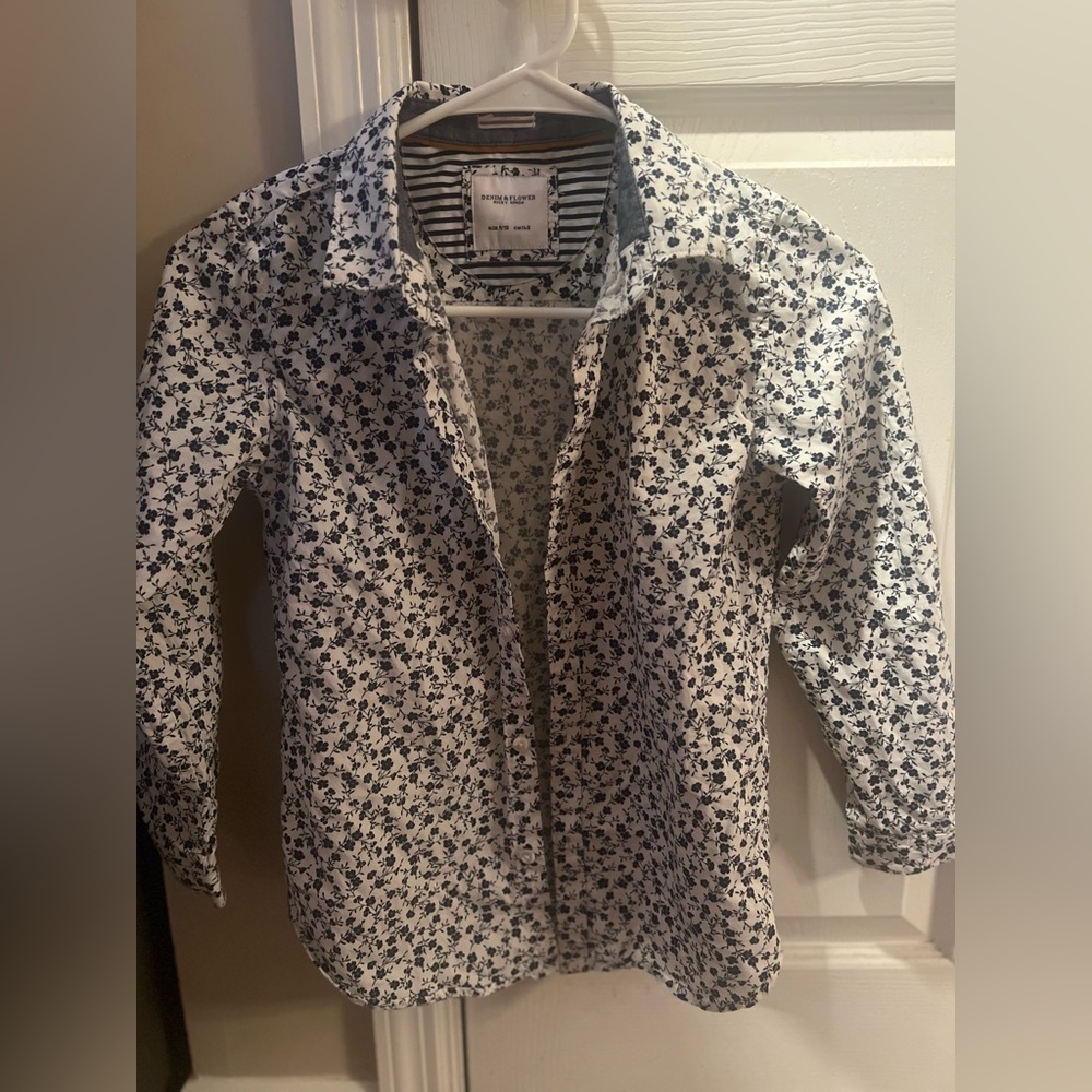 Boys Denim and Flower button down shirt size 9/10